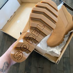 Brand new girls Sorels